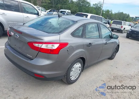 2014 Ford Focus S из США, поврежденный, VIN 1FADP3E24EL417853
